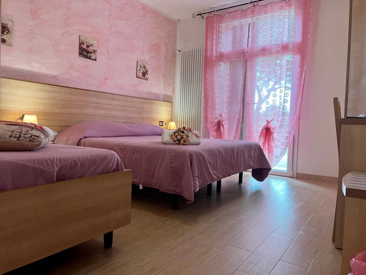Agriturismo Le Essenze - Terrazza Sulla Romagna เชซานา ภายนอก รูปภาพ